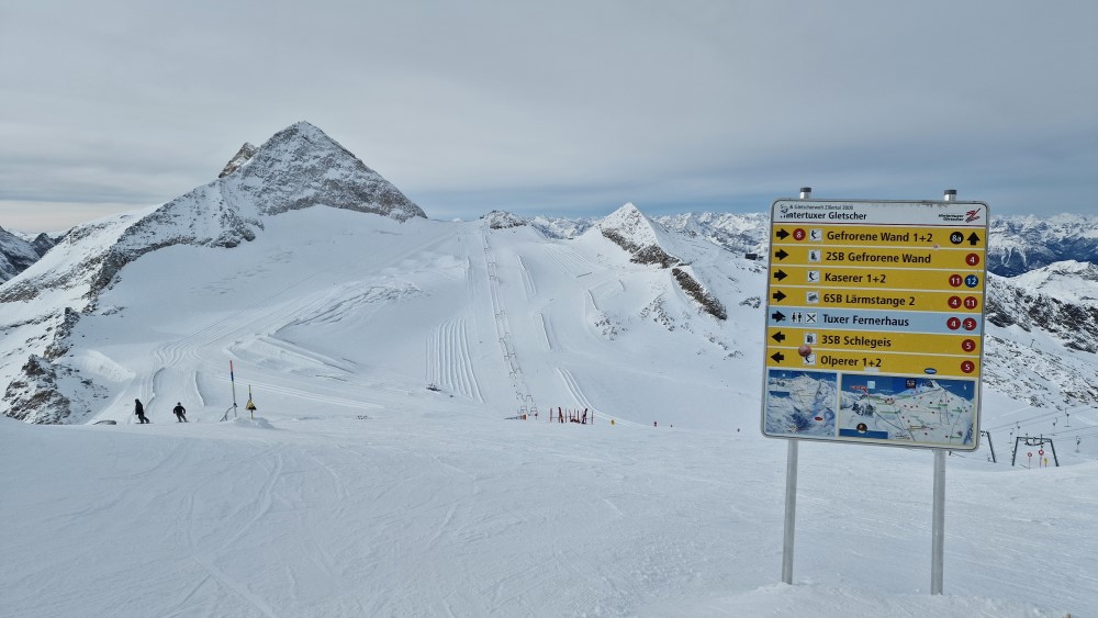 Skiën op de Gletscher bij Mayrhofen.